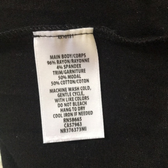 Zella | Muscle Halter Workout Tank With Side Cut Outs in Black Size XS - Picture 10 of 11